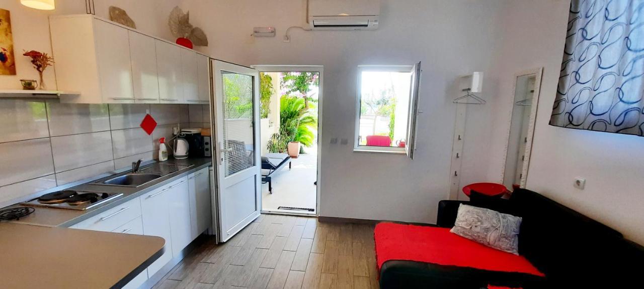 Apartments Marita Стон Екстериор снимка