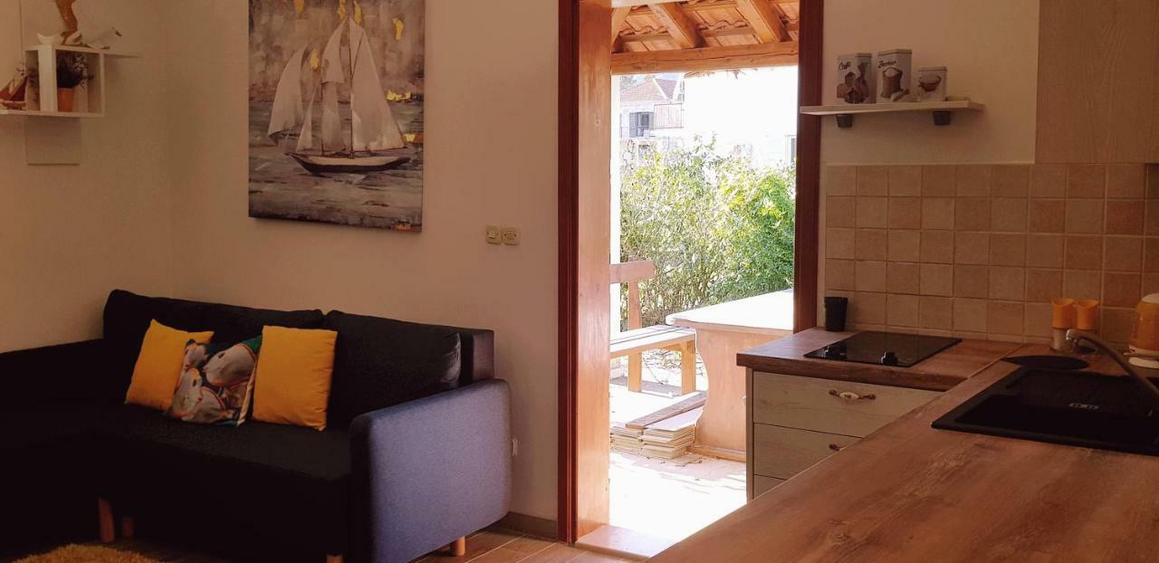 Apartments Marita Стон Екстериор снимка